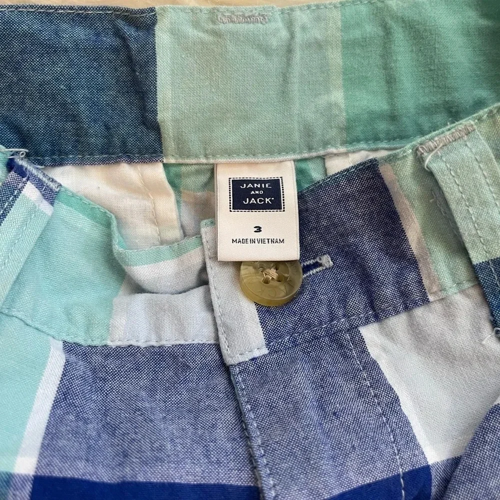 Boy’s Janie & Jack plaid shorts 3